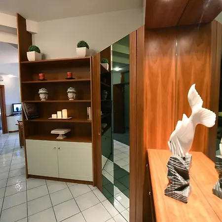 아파트 Corso Italia 269 *