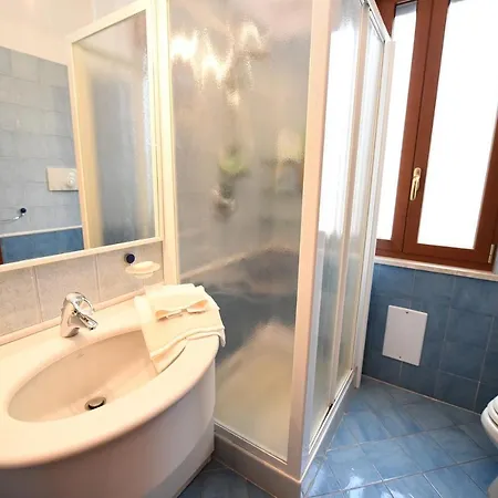 Appartement Corso Italia 269 *